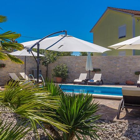מאלינסקה Guest House Antonella מראה חיצוני תמונה