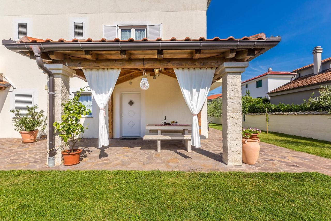 מאלינסקה Guest House Antonella מראה חיצוני תמונה