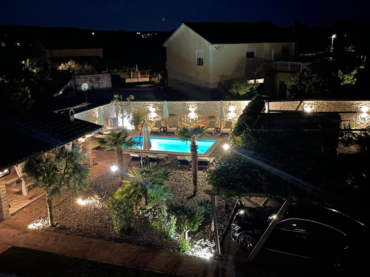 מאלינסקה Guest House Antonella מראה חיצוני תמונה