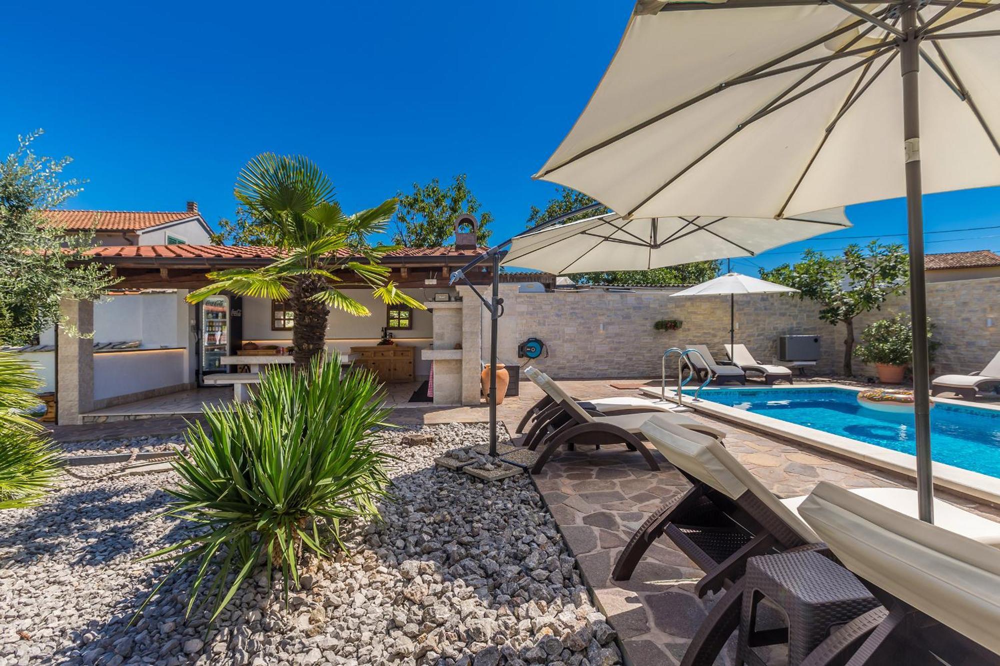 מאלינסקה Guest House Antonella מראה חיצוני תמונה