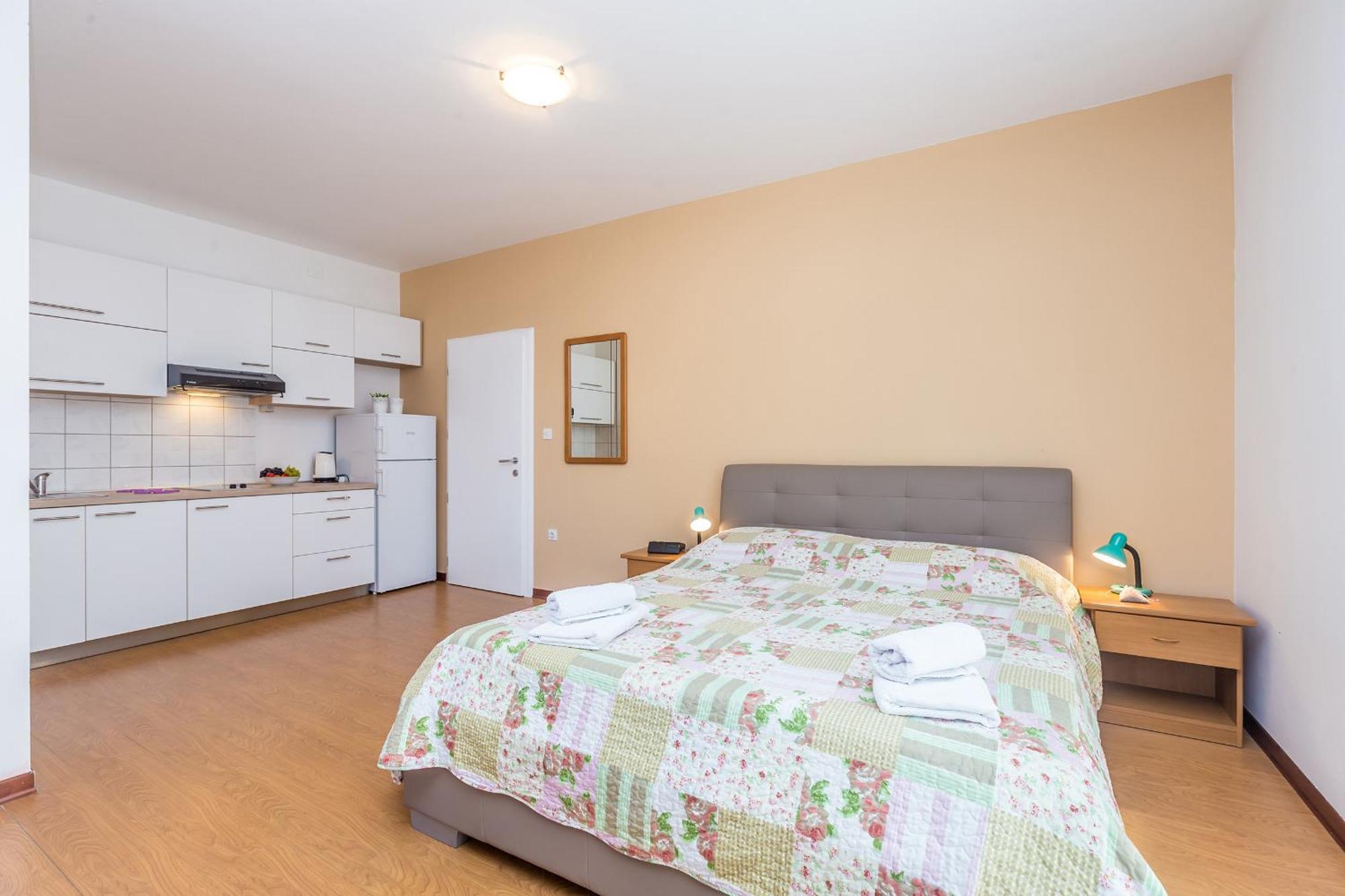 מאלינסקה Guest House Antonella מראה חיצוני תמונה